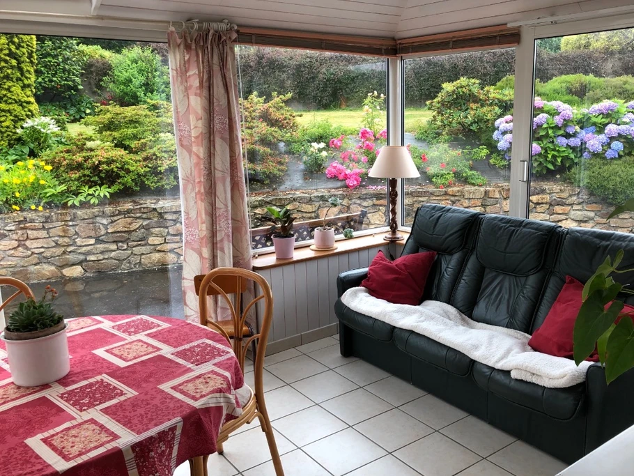Guezou, Location à Plouha, Clévacances, espace veranda