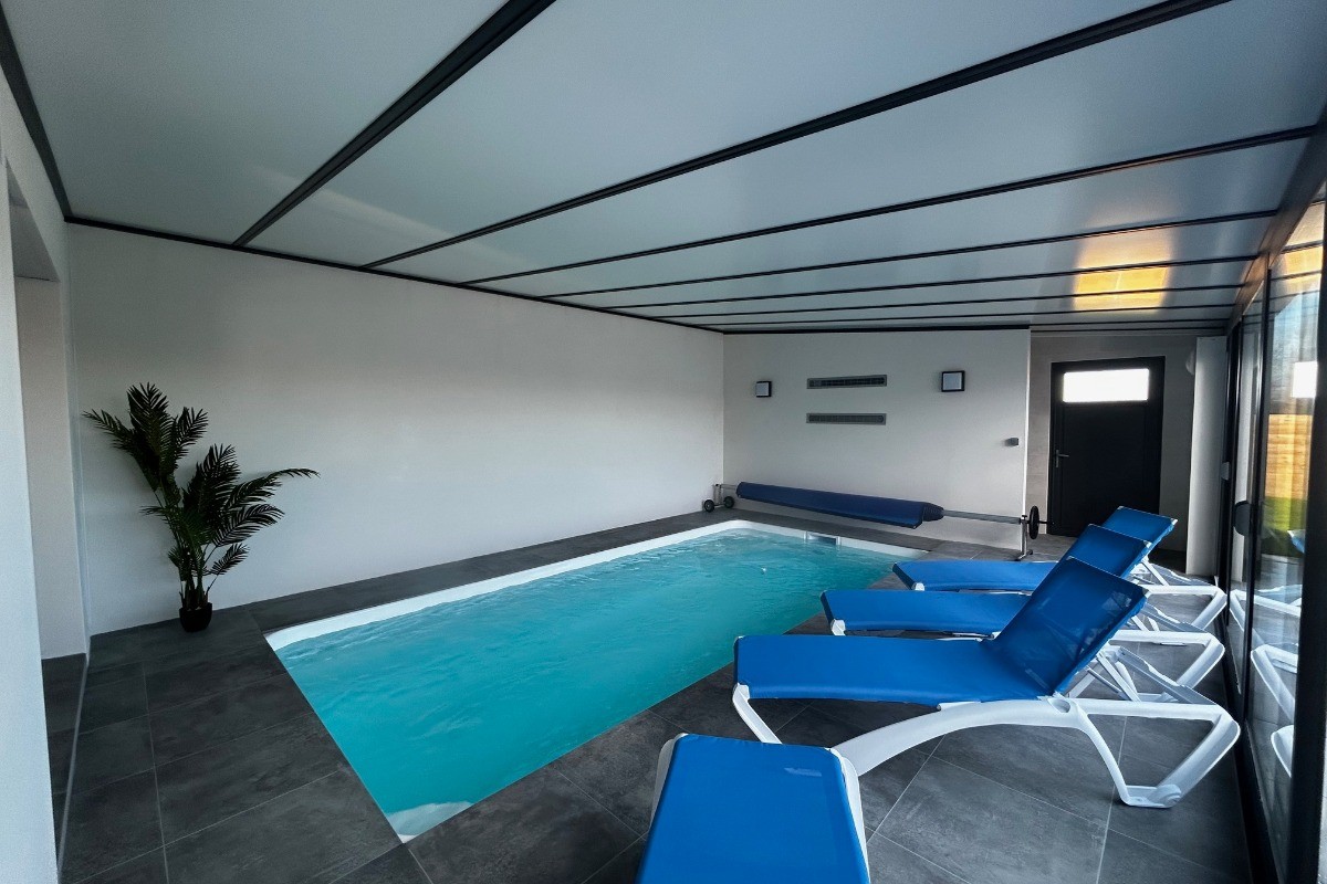 Piscine intérieure chauffée