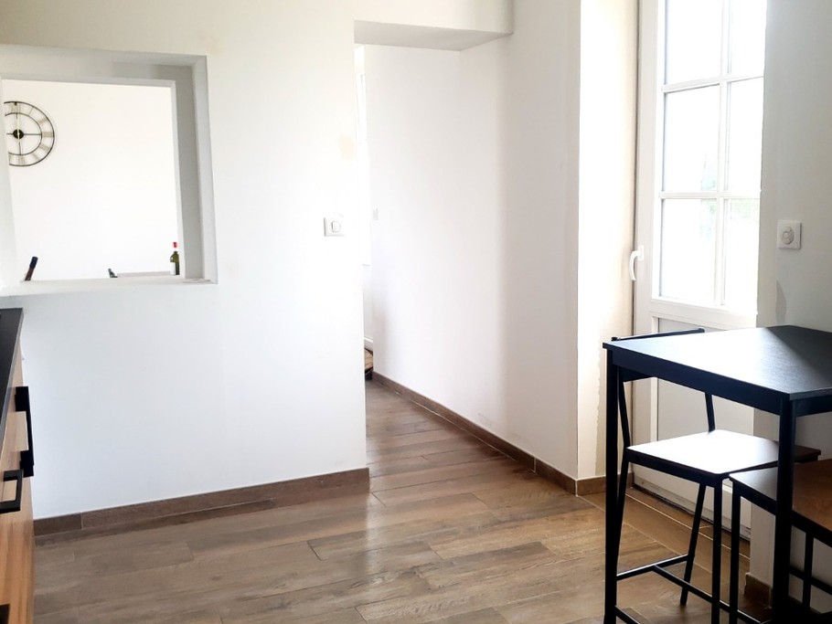 Petit espace repas cuisine - La Halte