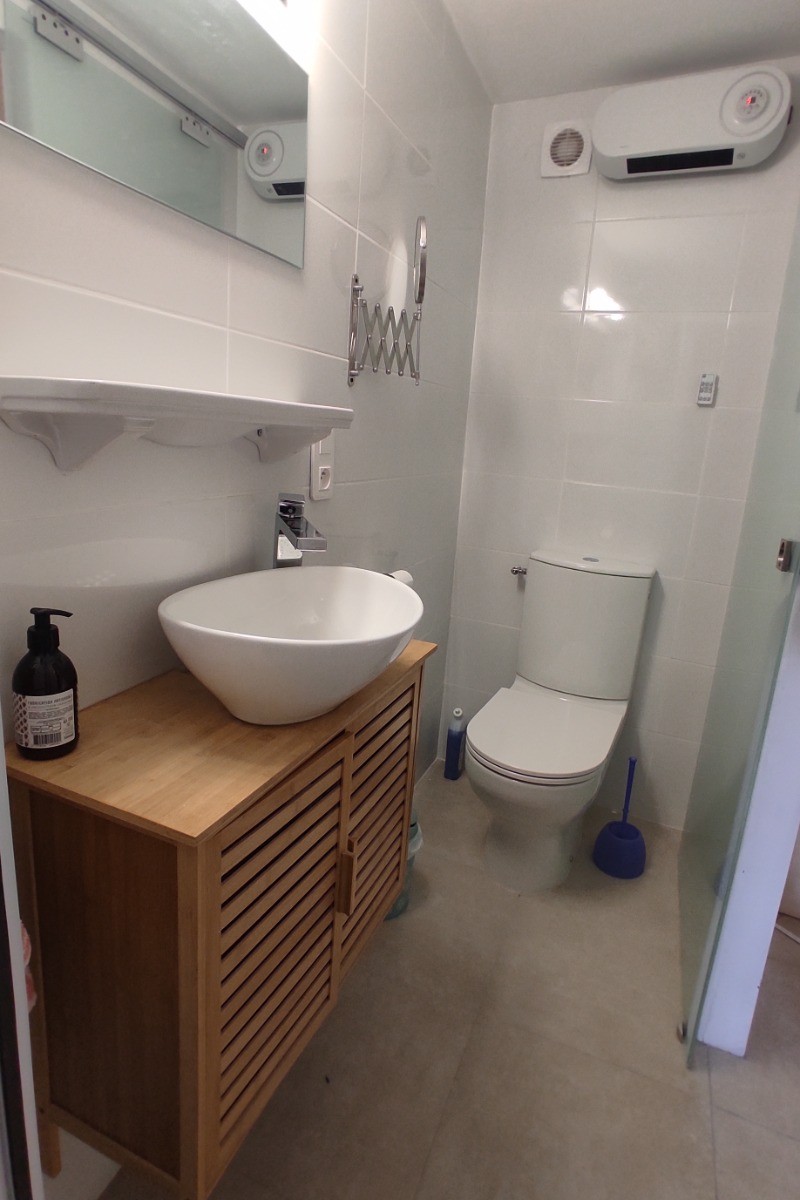 La Treille - location de vacances à la campagne pour 2 personnes - salle d'eau