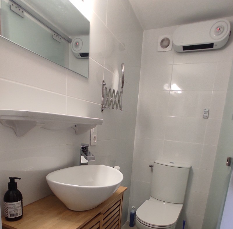 La Treille - location de vacances à la campagne pour 2 personnes - salle d'eau