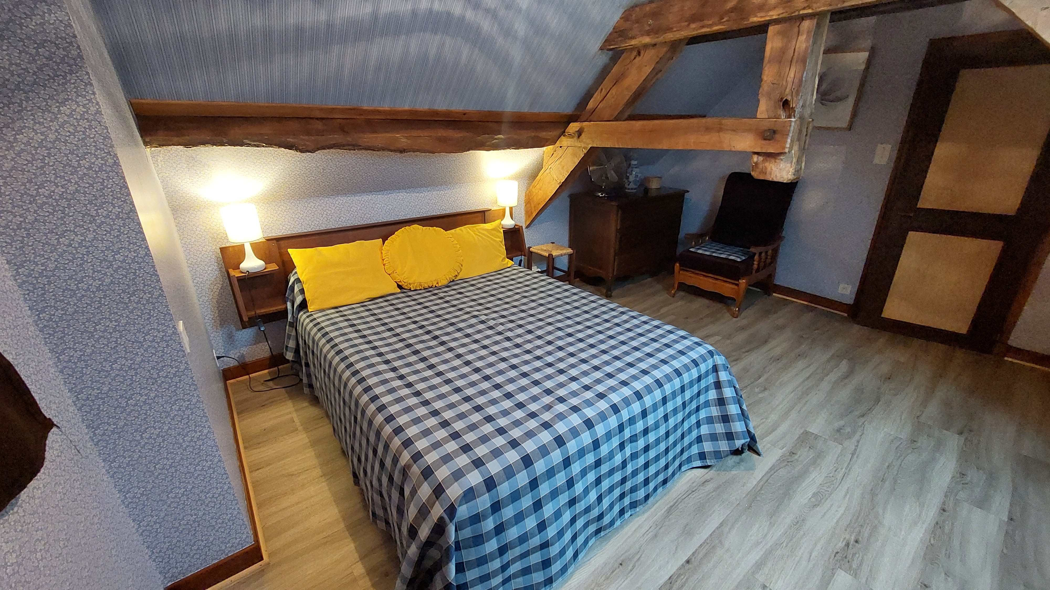 Chambre 1 avec lit double