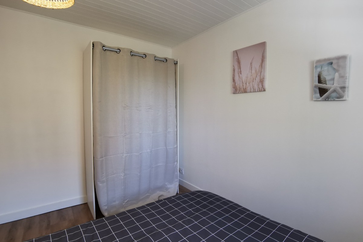 Etage : Chambre 3 avec lit 140
