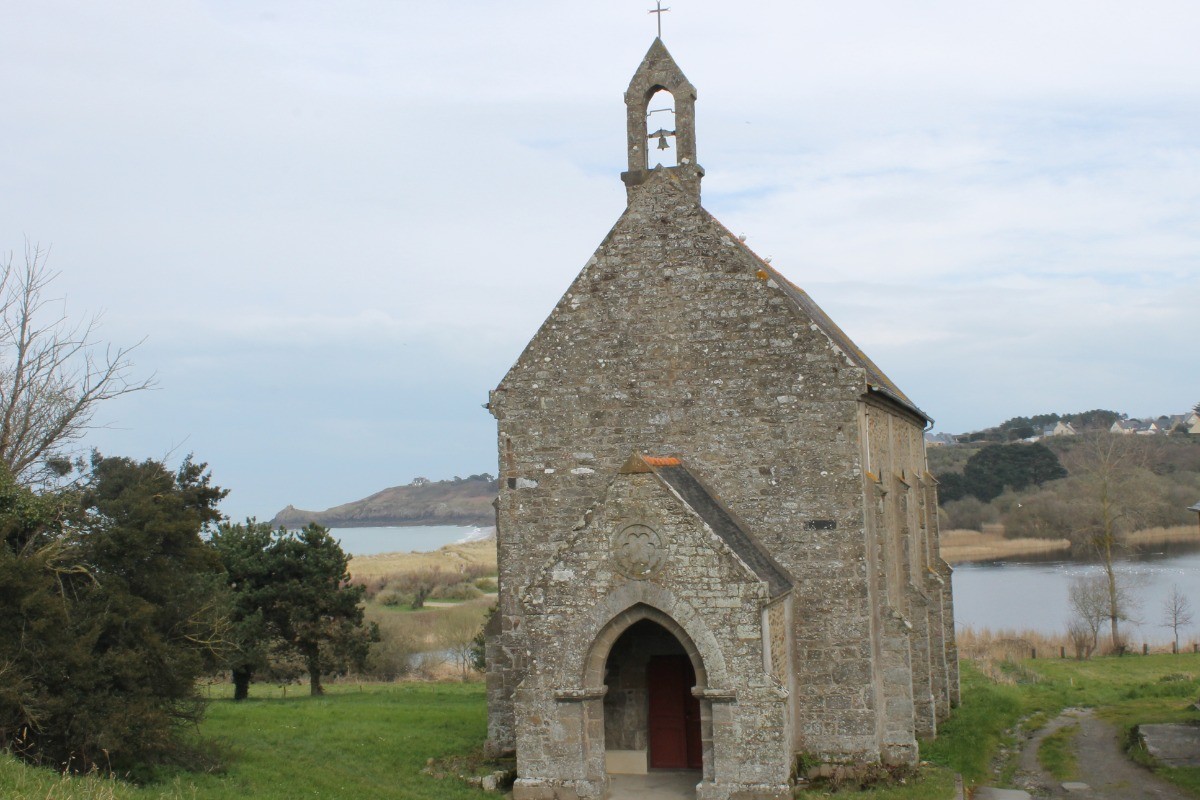 Chapelle près Plage du Verger