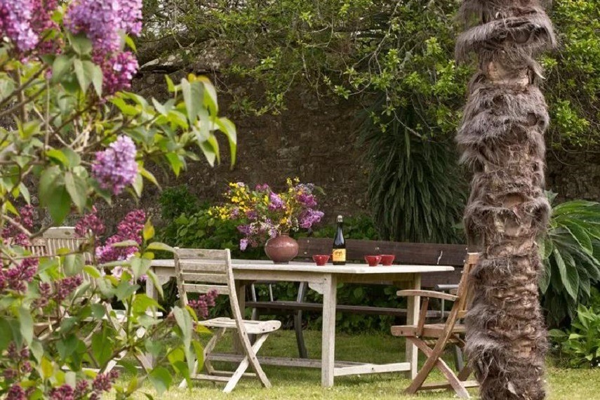 Jardin paysagé et ombragé