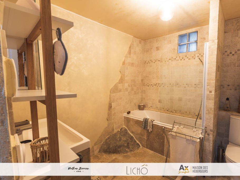 Le "rock" est caché dans la salle de bain......