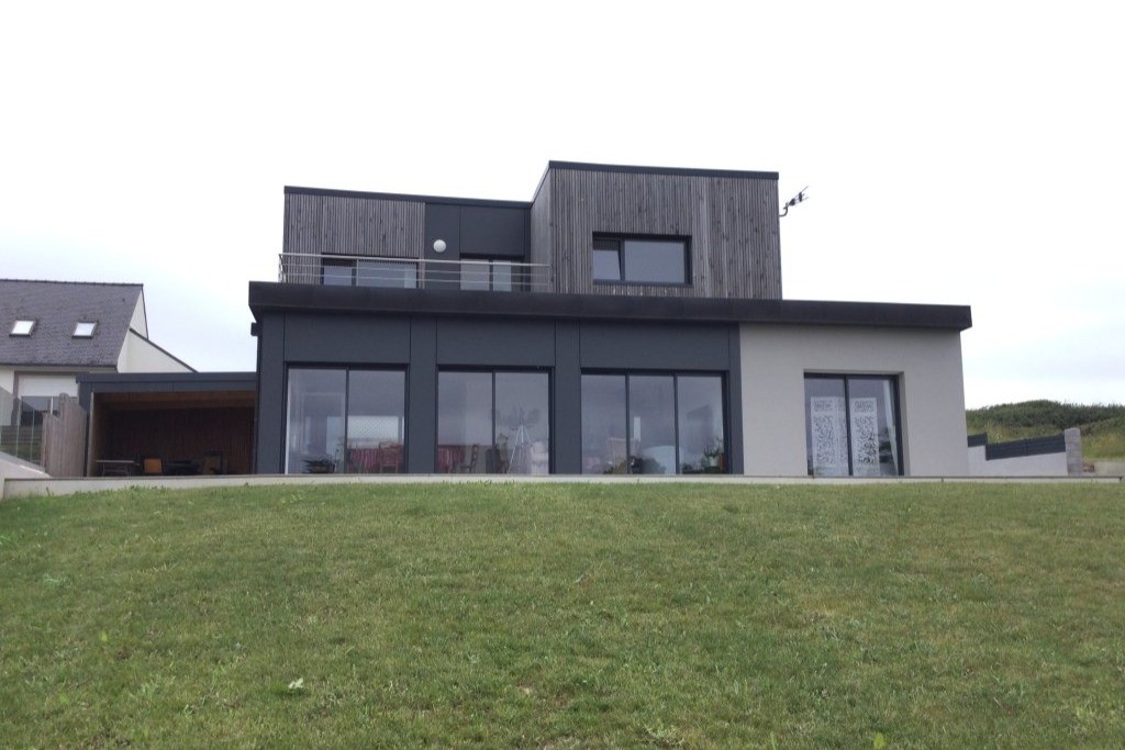 Maison contemporaine avec vue mer et grand jardin