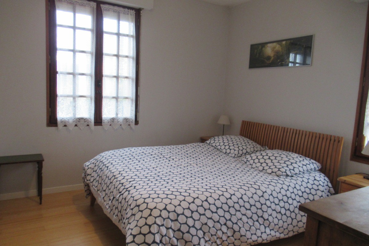 Chambre Lit Double et Lit Simple