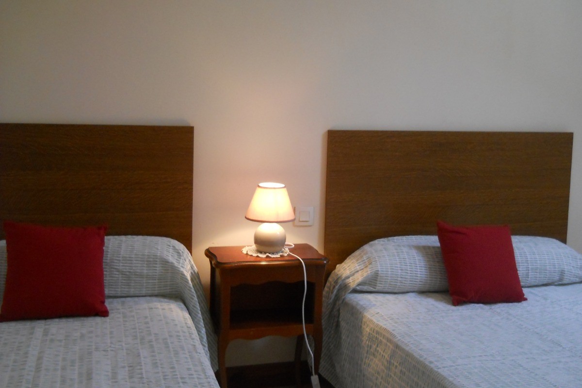 CHAMBRE A DEUX LITS