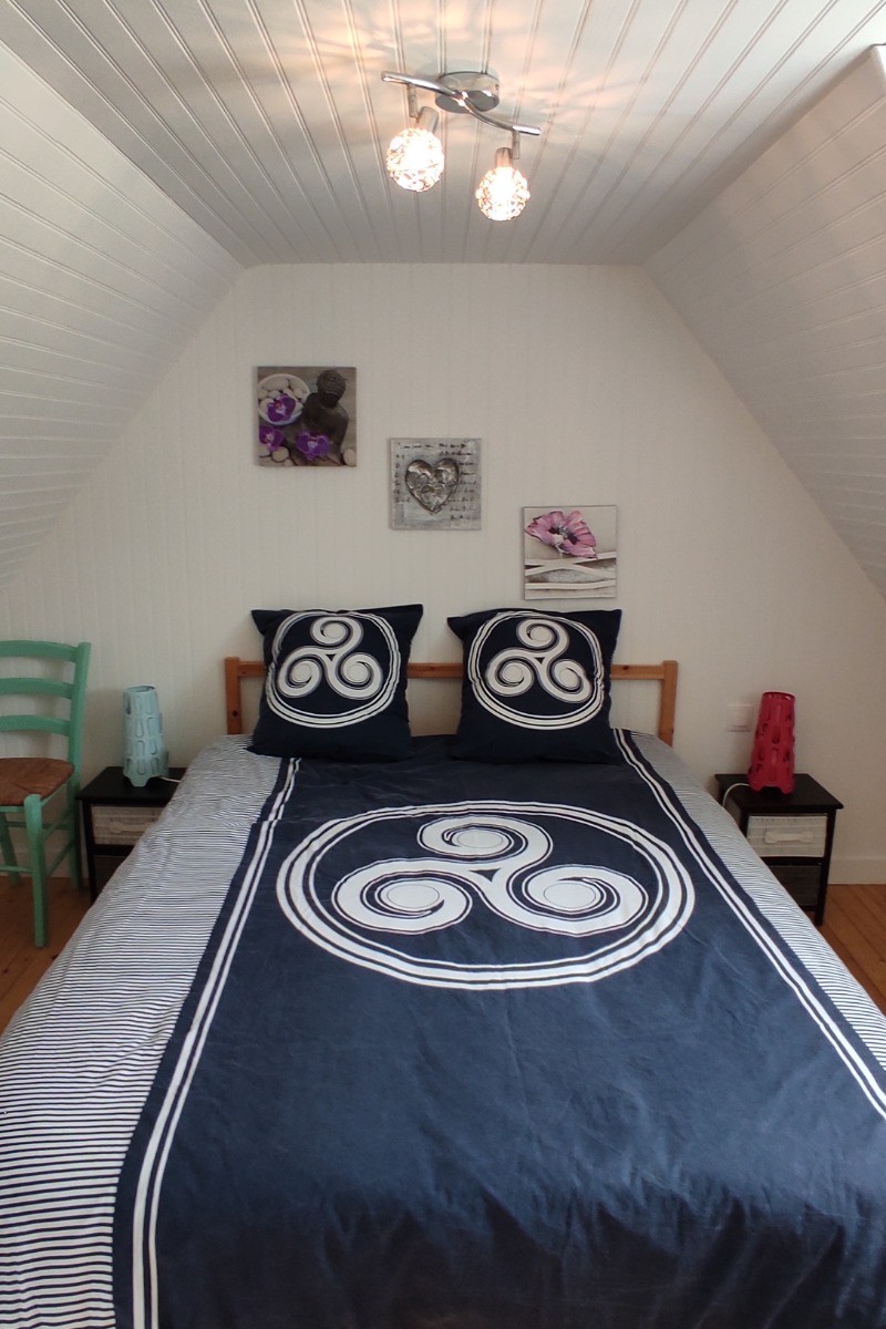 Chambre à l'étage 1 lit 2 personnes