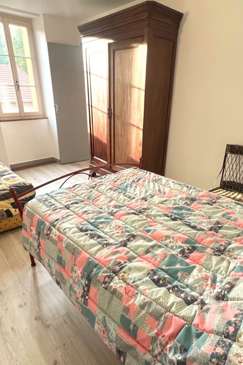 Chambre 2 personnes couchage 140 et coin détente HAUTE VIENNE 87 Bersac sur Rivalier Gîte Chez Charles