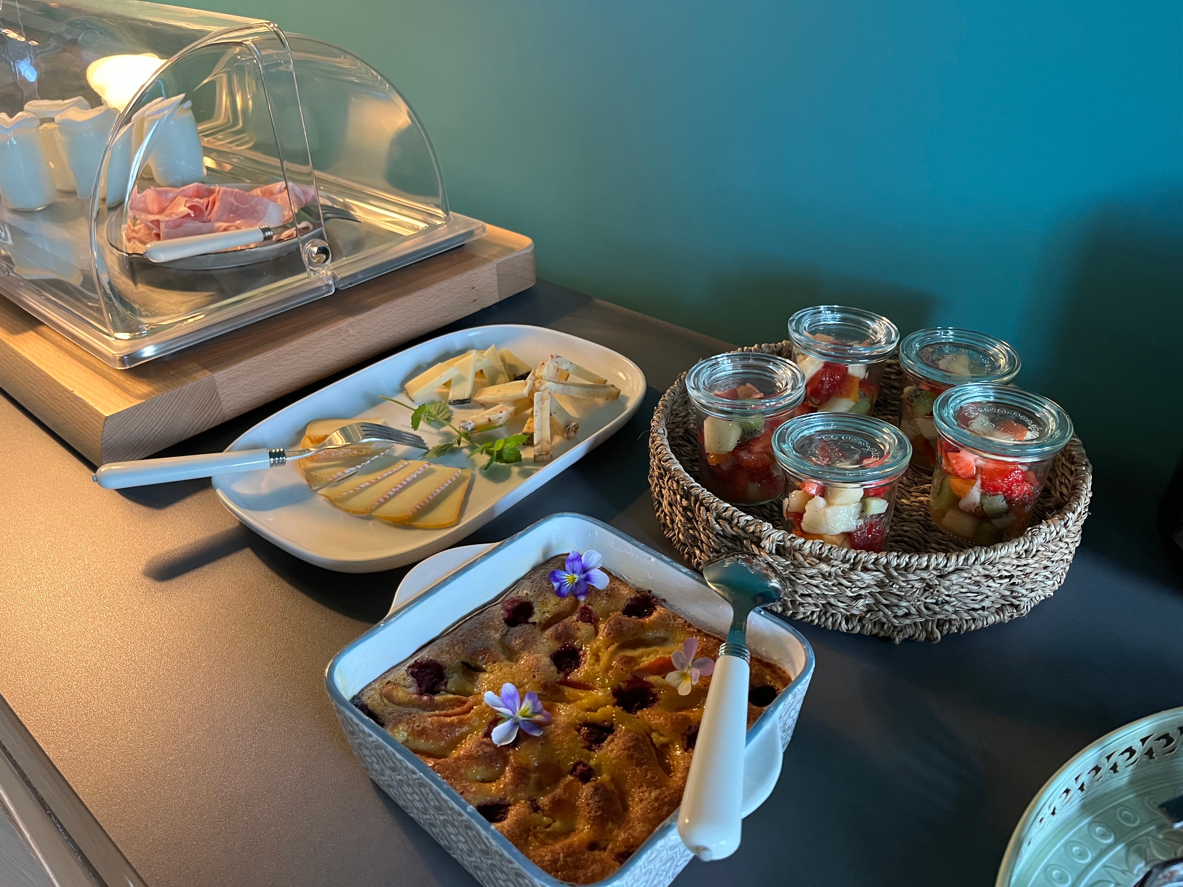 petit déjeuner buffet, produits cuisinés maison