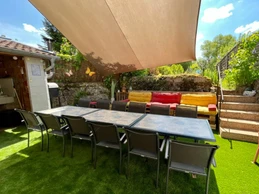 Terrasse avec cuisine d'été, plancha, salon de jardin - Gîte Escapade Vosgienne Celles-sur-Plaine, Vosges