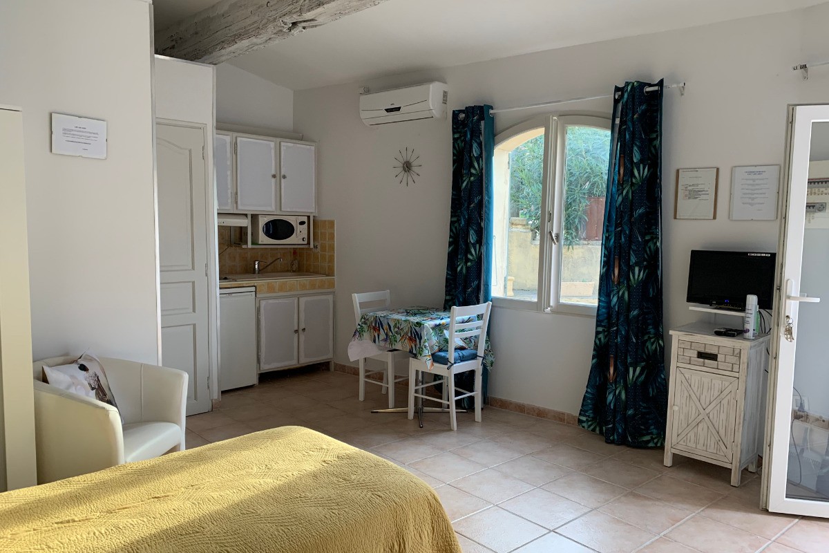 COIN CUISINE L ARLESIENNE
