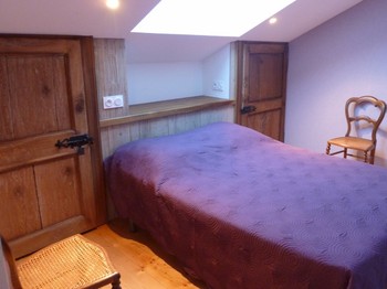 Chambre étageApt. Violettes - Domaine Moulin des Courbières entre la Bresse et Gérardmer