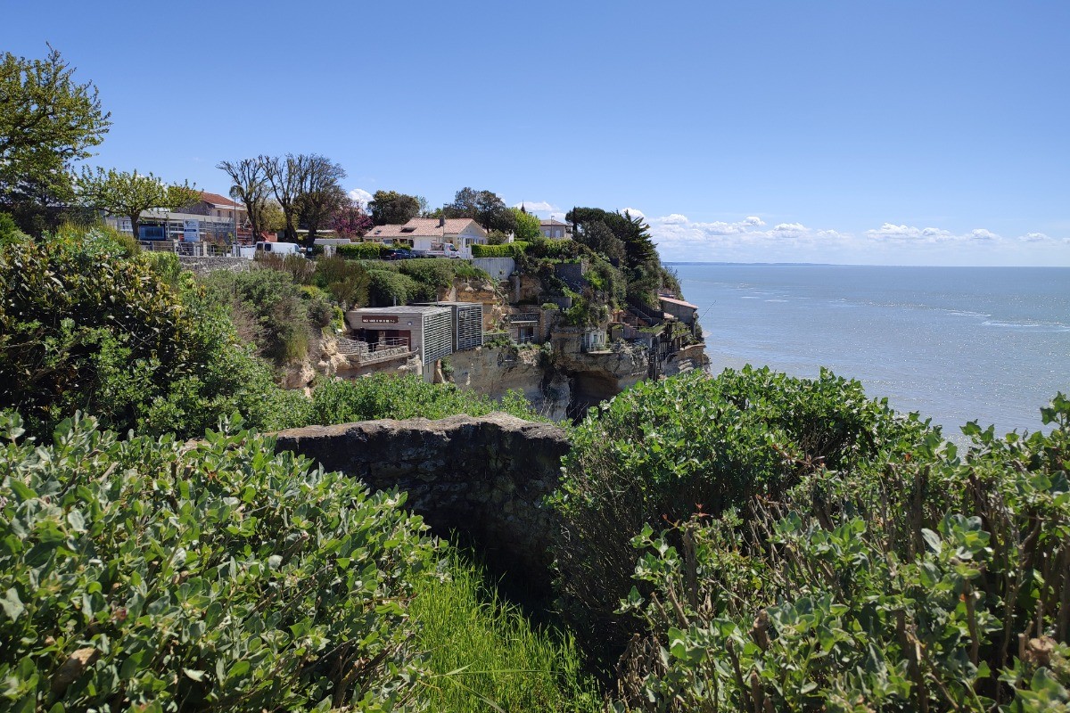 Meschers sur Gironde. Les grottes de Régulus