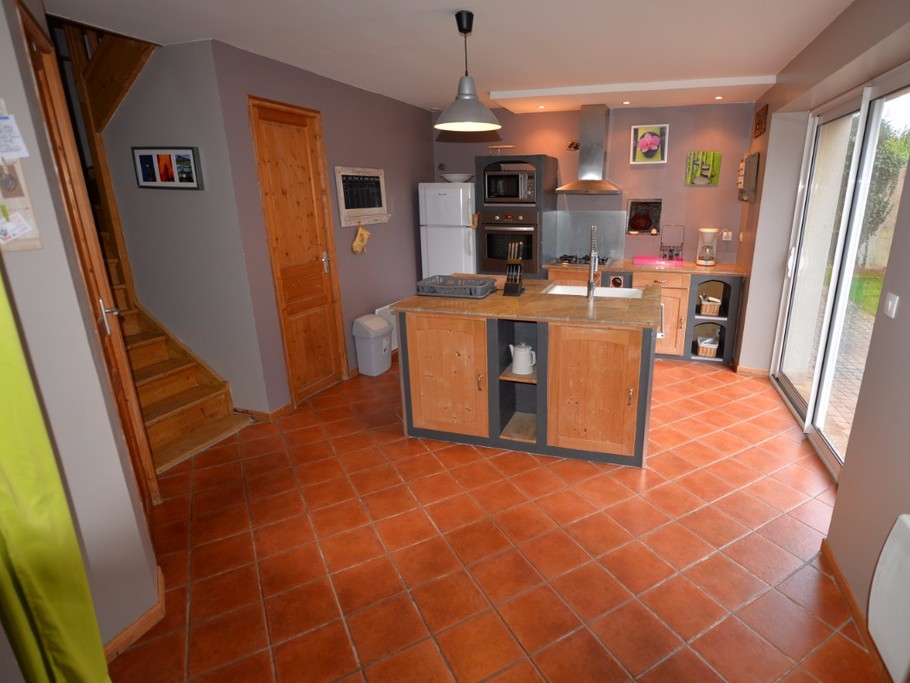 La cuisine et son îlot central