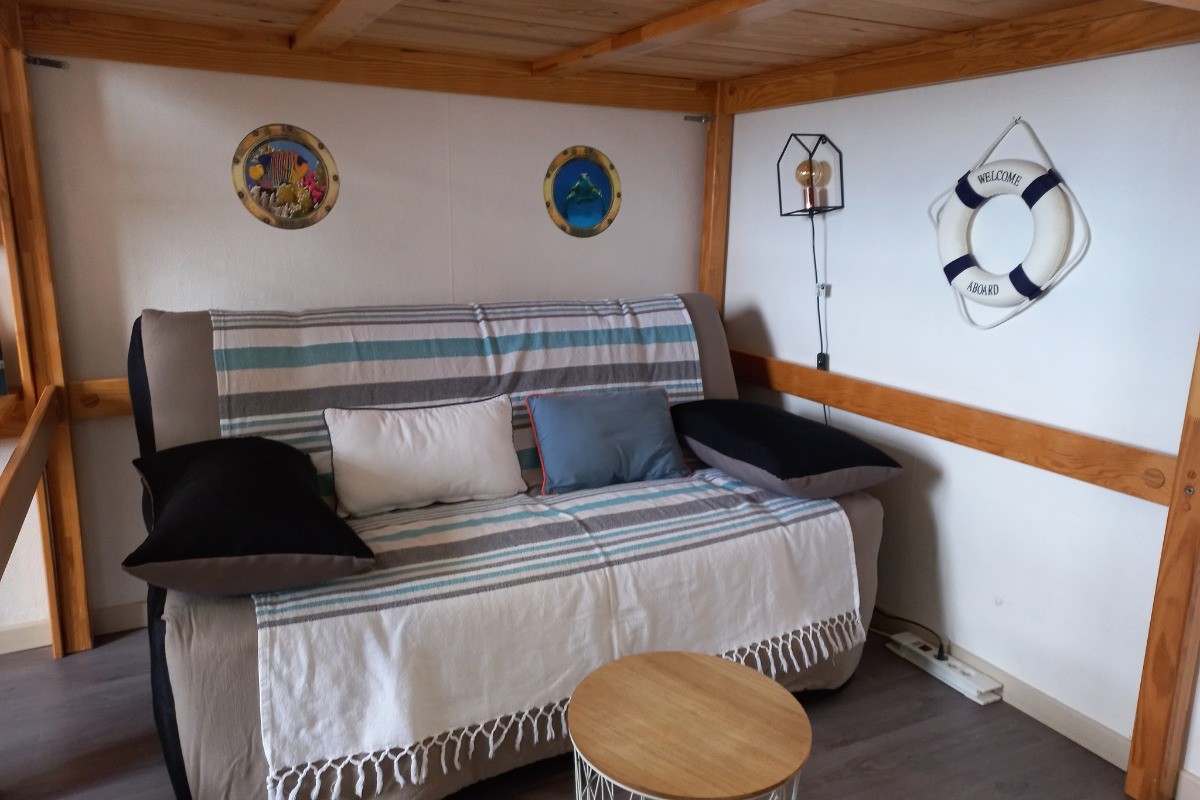 Lounge area - BZ sofa
