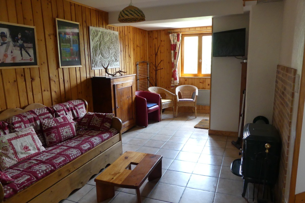 salon avec accès courette