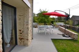 Terrasse avec salon de jardin