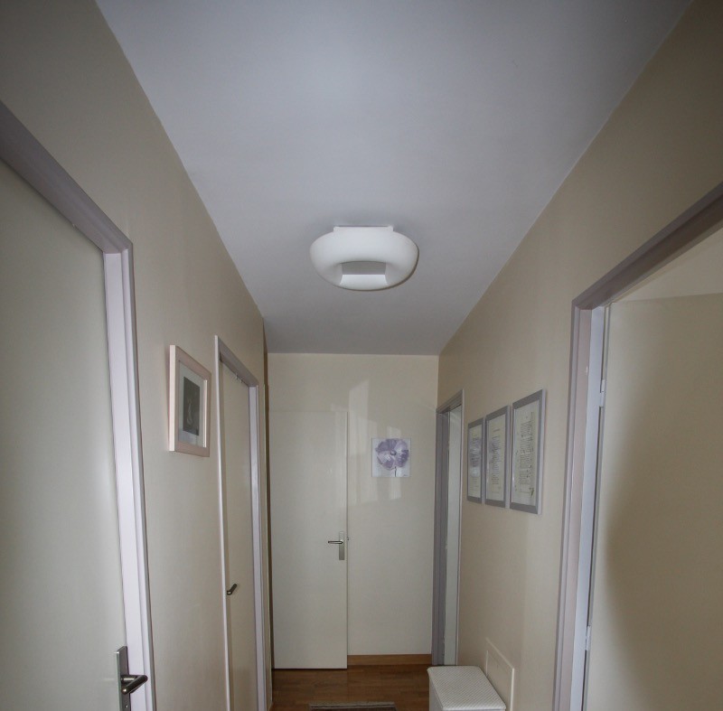 couloir distribuant l'espace nuit et salle de bain