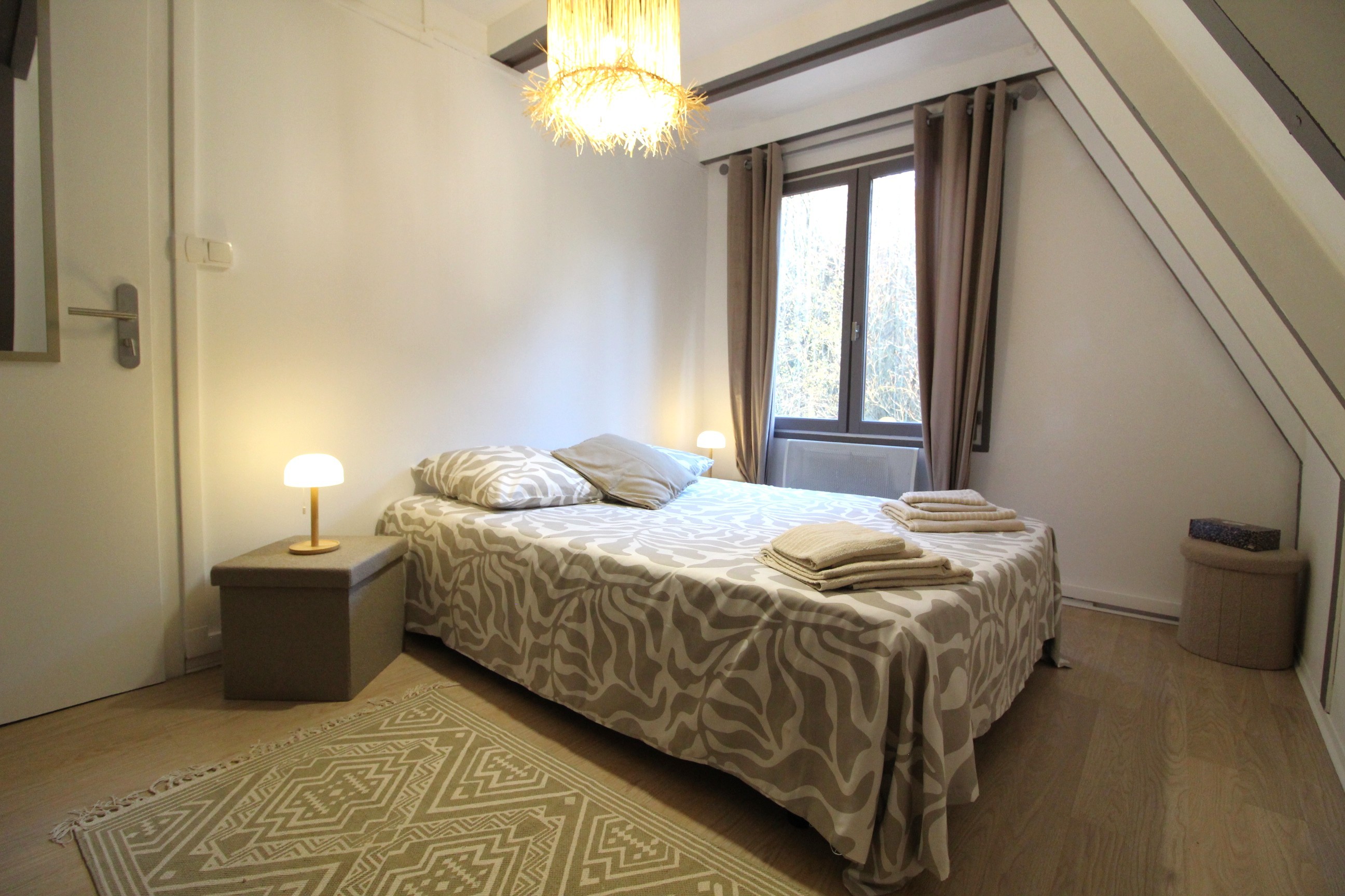 Chambre Grise - Chalet atypique en A, l'Armorique, en pleine nature dans les Vosges