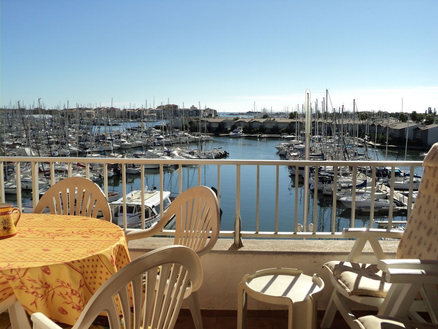 Terrasse vue port Cap d'Agde