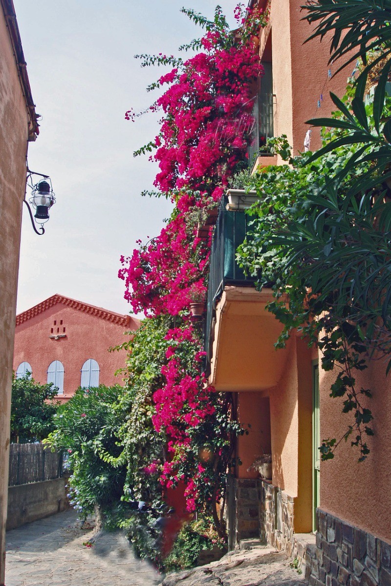 Moré district: Rue St Sébastien