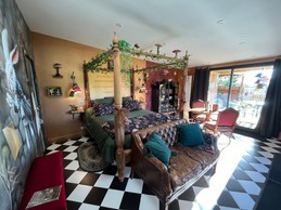 Le terrier aux merveilles Menil Hubert Location de vacances insolite espace nuit