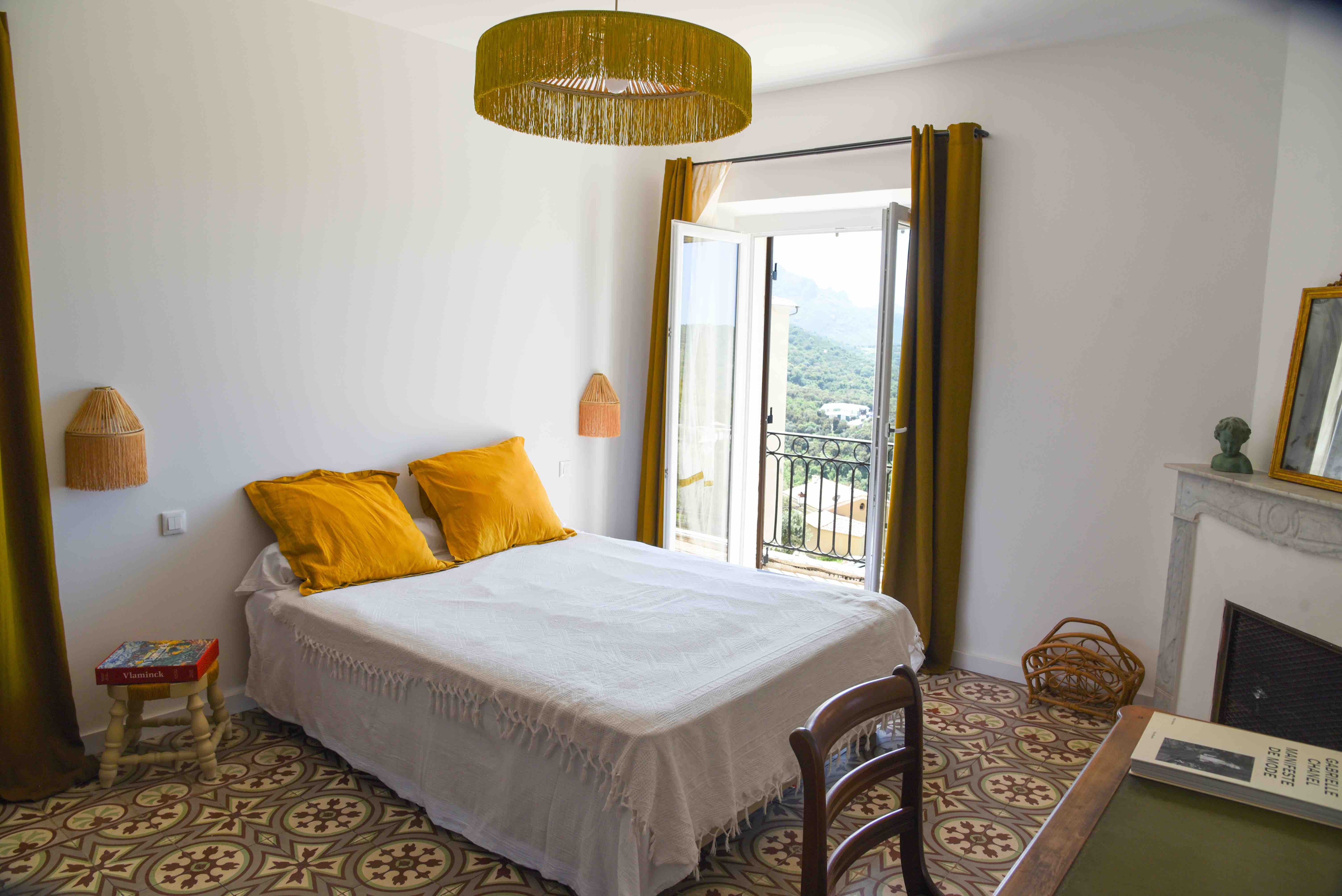 Chambre vue vallée, premier étage