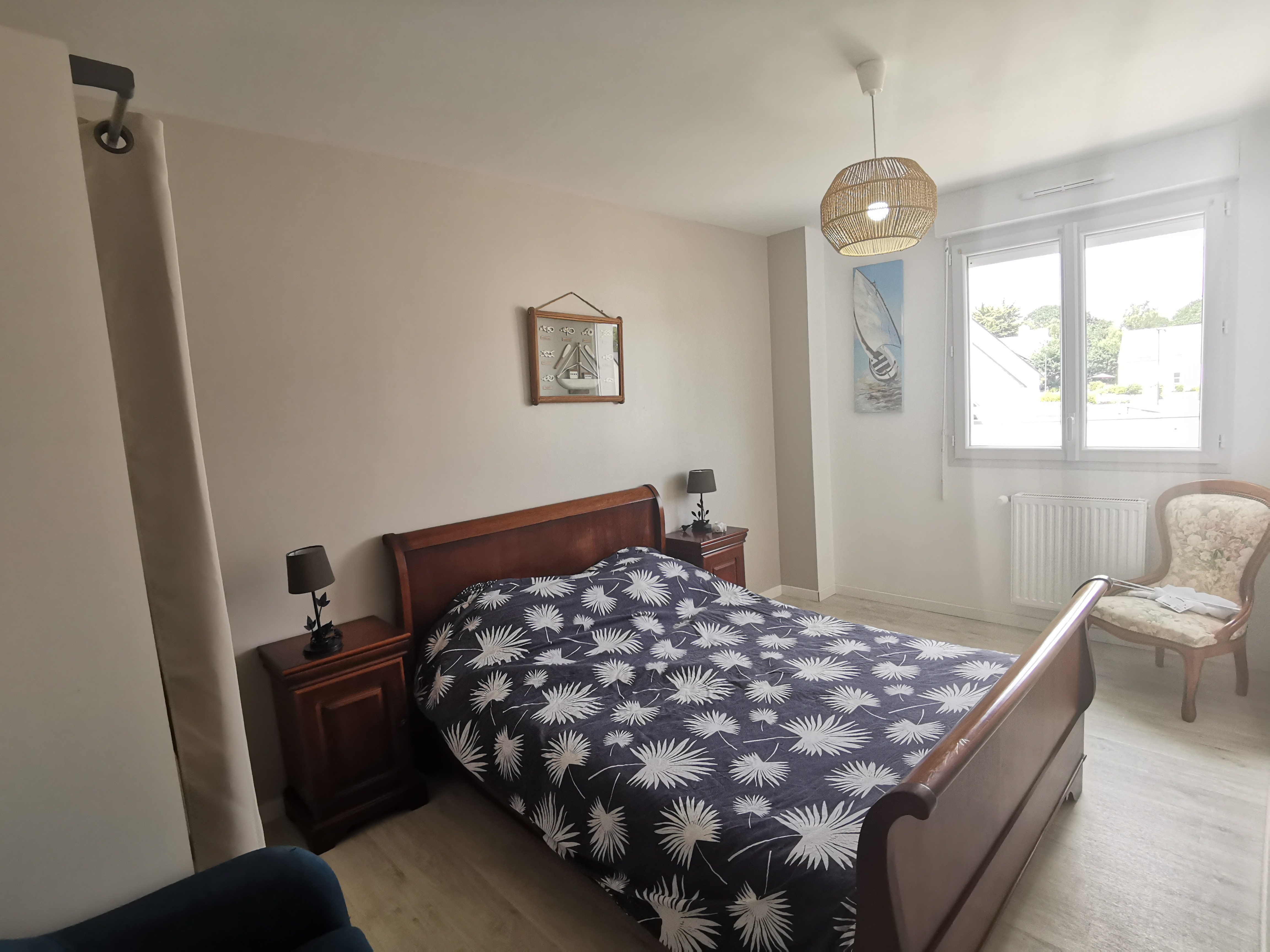 First floor: Bedroom 4 with a 140 bed