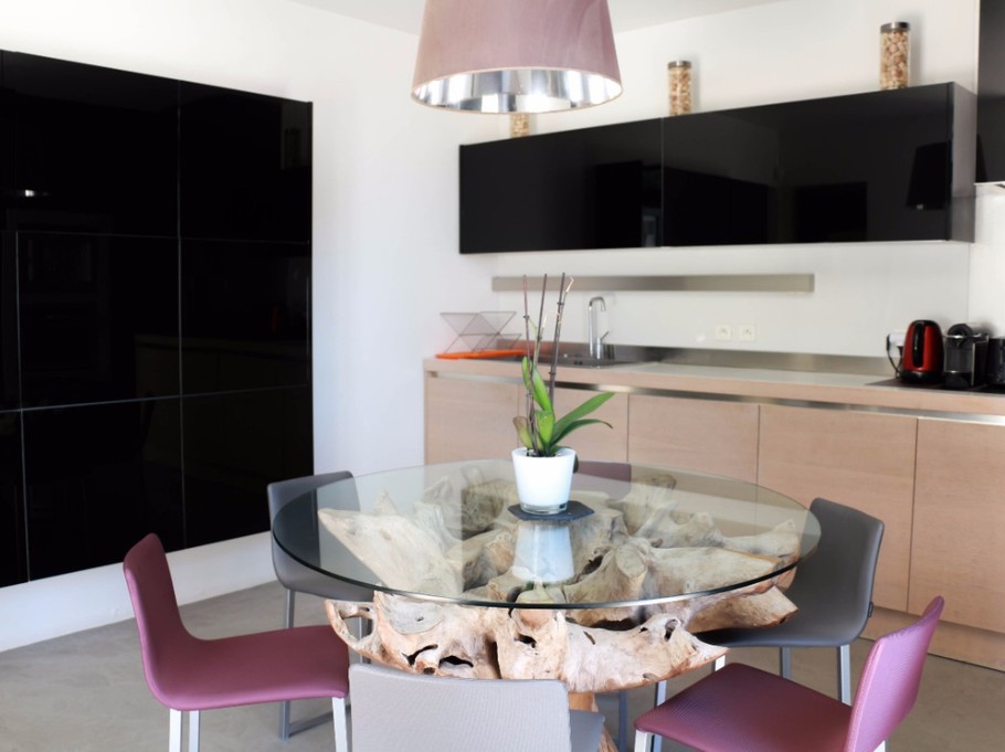 Bastide 8 personnes, piscine, jacuzzi, billard à Saint Cyr sur Mer, la cuisine équipée