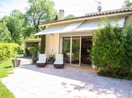 Entrée gite côté séjour