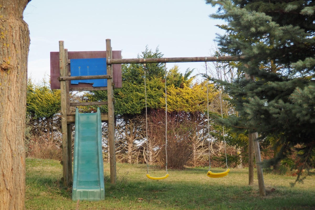 La Grange des Vosserts - Toboggan et balançoire