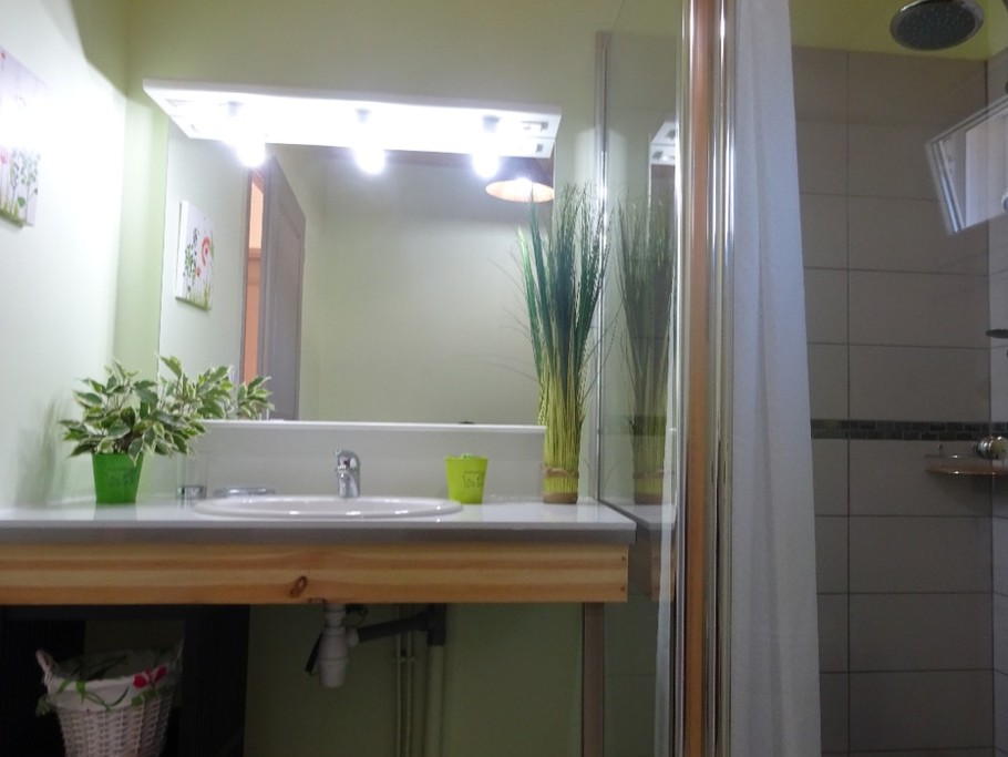 Gîte Jura - salle d'eau