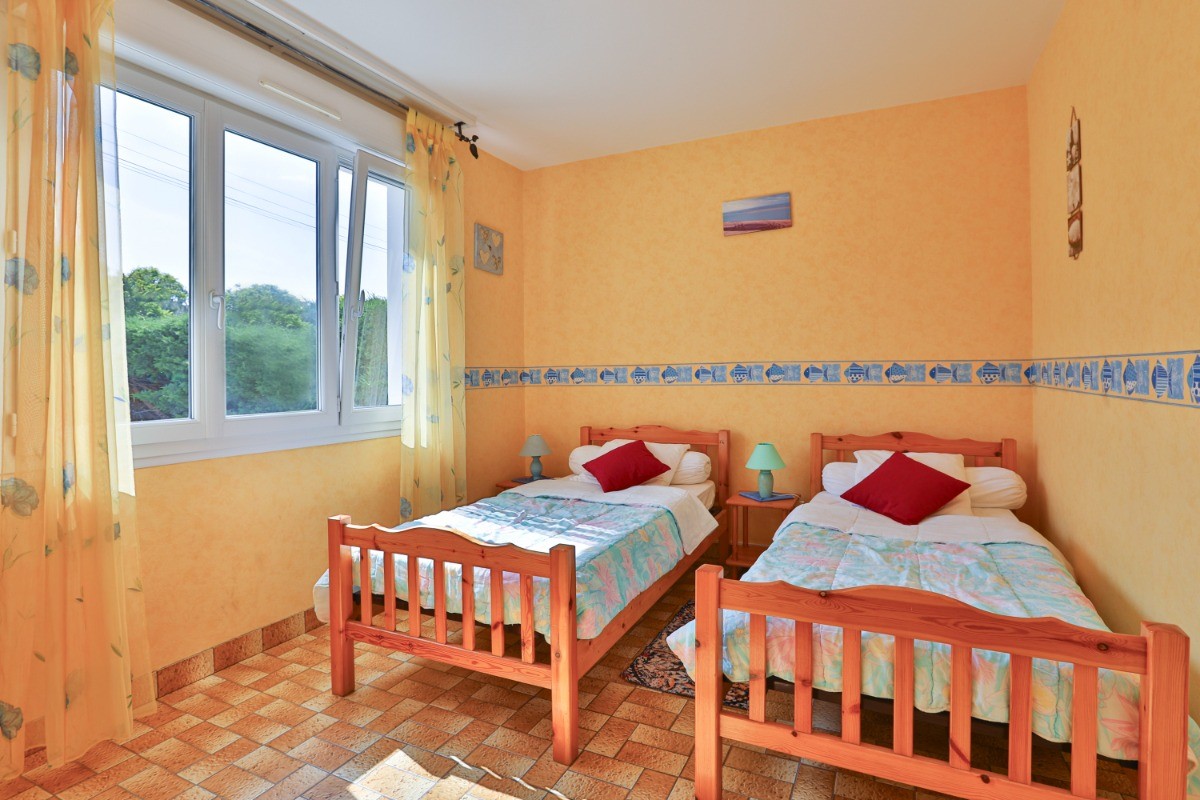 Chambre 2 avec 2 lits en 90