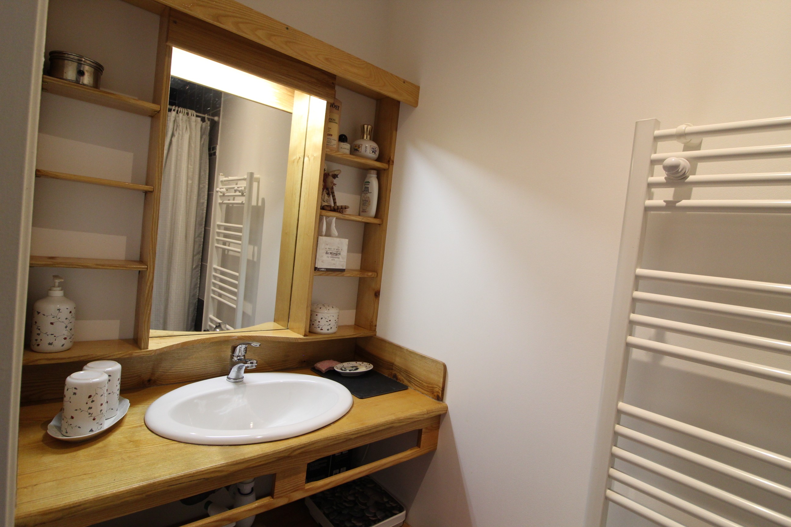 Salle d'eau chambre 2  - Gîte de la Sauvegarde