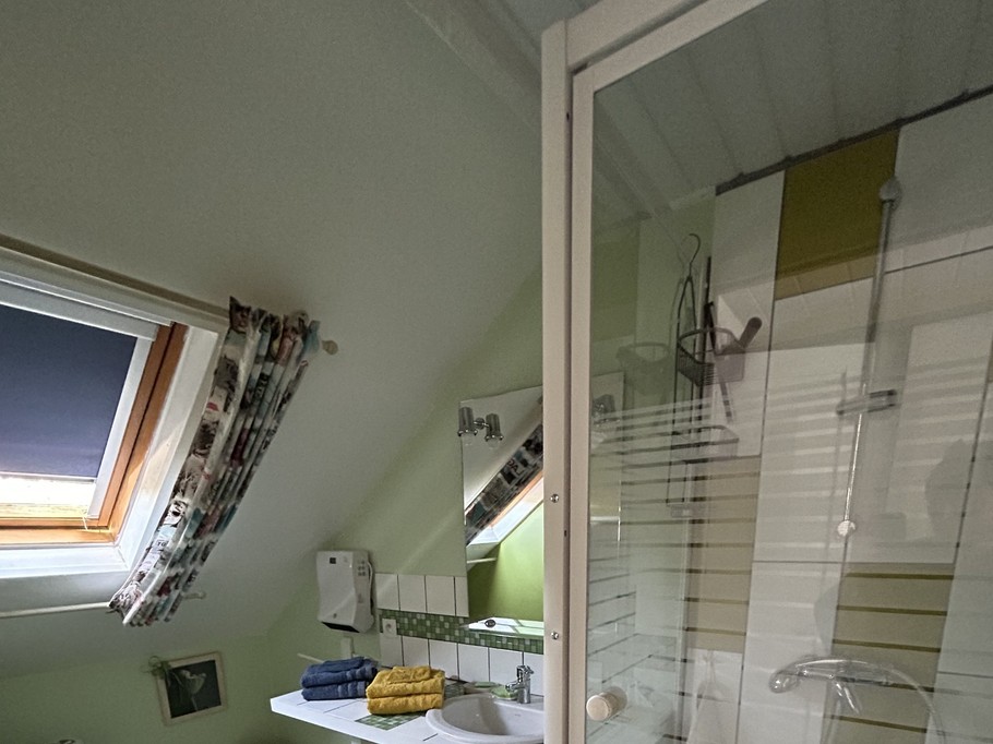 2nd bathroom