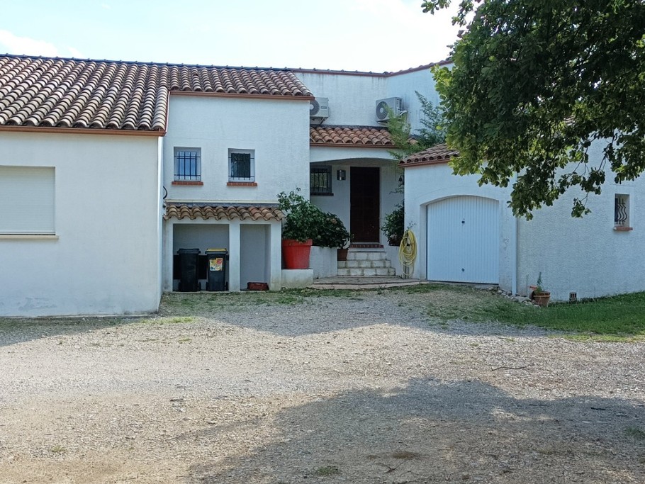 Villa Nature au Soleil _ Parking devant la maison