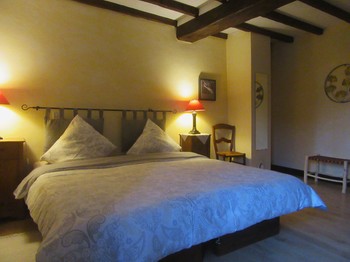 Le Chai - chambre lit 180cm