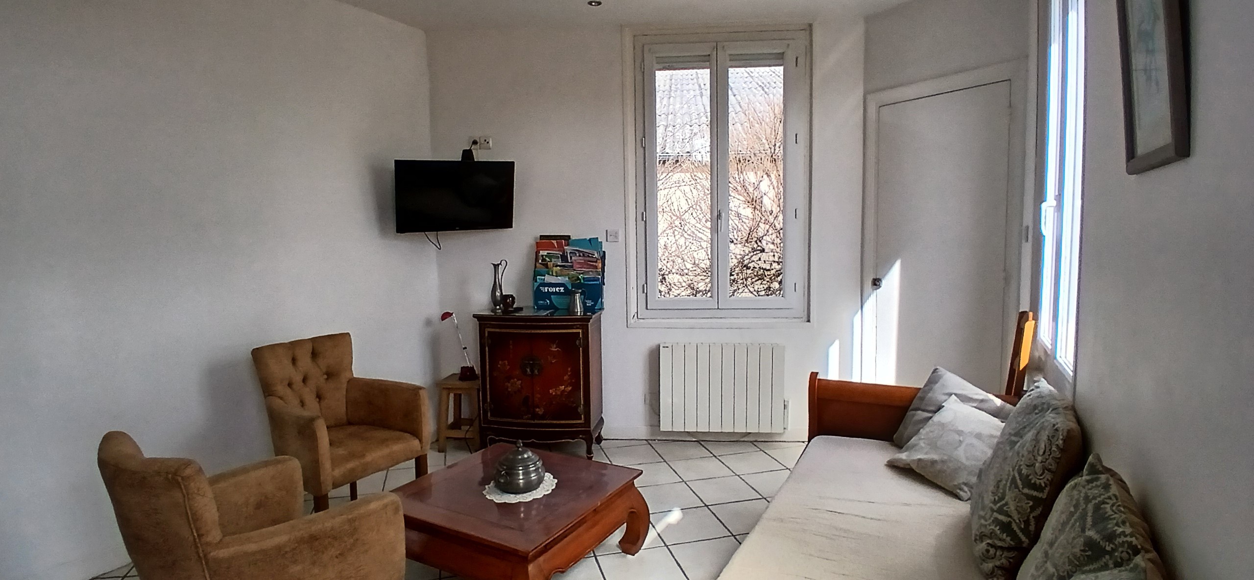 La Maison Triange, appartement 2 à 4 personnes, Montrond les Bains - Salon lumineux