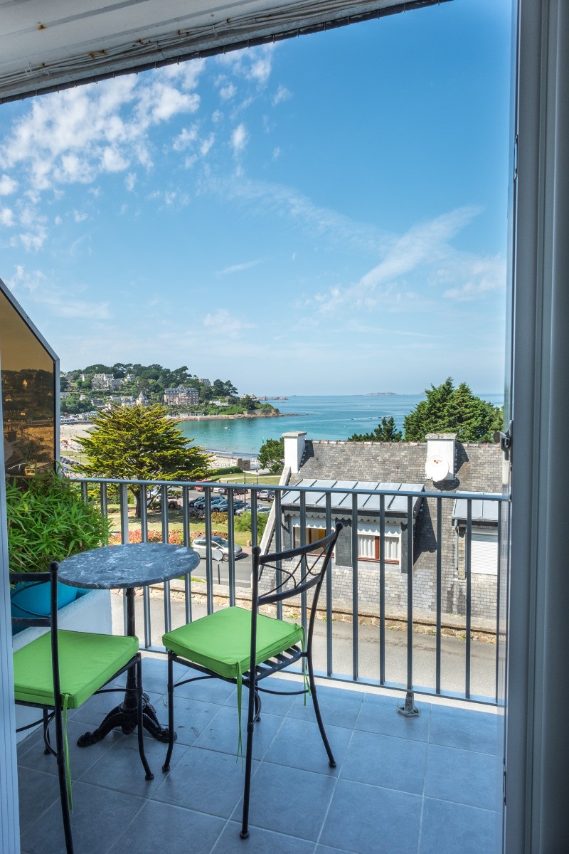 MENES location Perros-Guirec avec terrasse côté mer