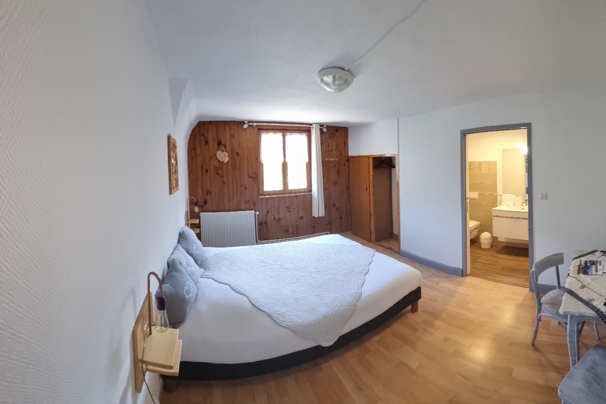 Chambre avec grand lit double 160X200
