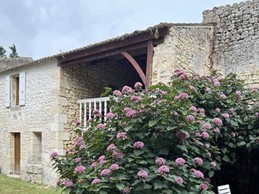 Maison Gareshé du 18e siècle, maison d'hôtes avec 3 chambres avec leur salle d'eau et toilettes privatives, en Charente maritime