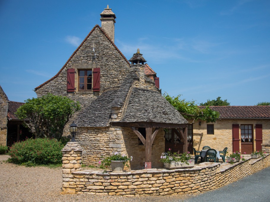 Le Fournial. Four à pain transformé en barbecue