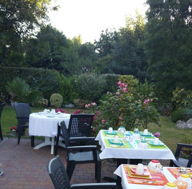 PETIT DEJEUNER EXTERIEUR