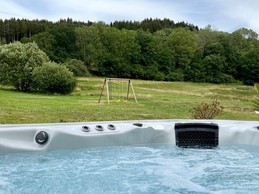 Spa vue sur la montagne -Au gîte des Mazes