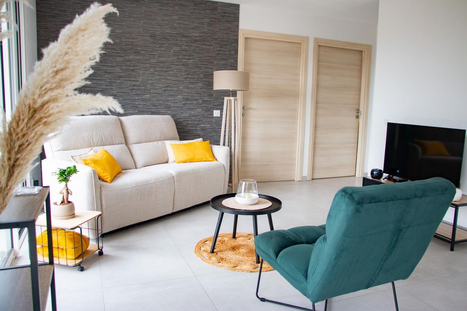 Salon/ séjour - Gîte Chêne à Anould, plain-pied moderne près des lacs et randonnées