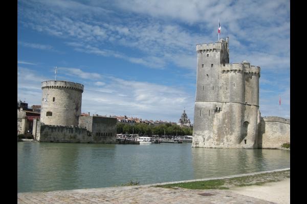 Tours vieux port