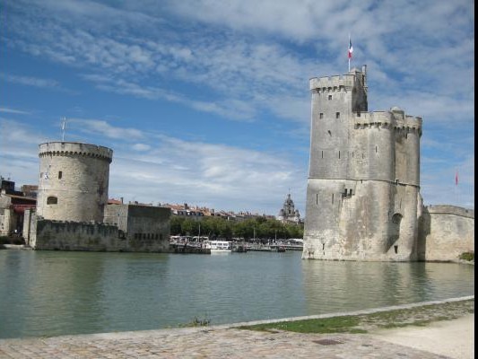 Tours vieux port